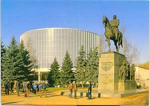 Museum-Panorama «Borodino Battle», statue of Kutuzov